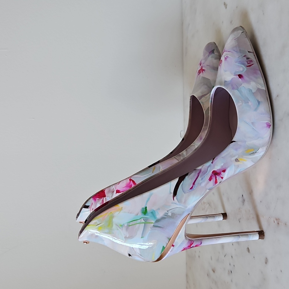 TED BAKER: Savenniers Floral Print Leather Heels